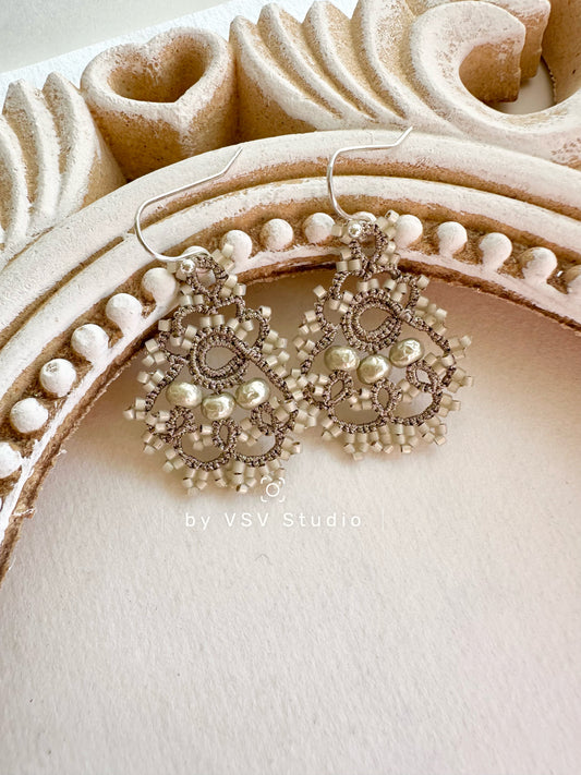 Moonlight Dance Green Tatting Earrings
