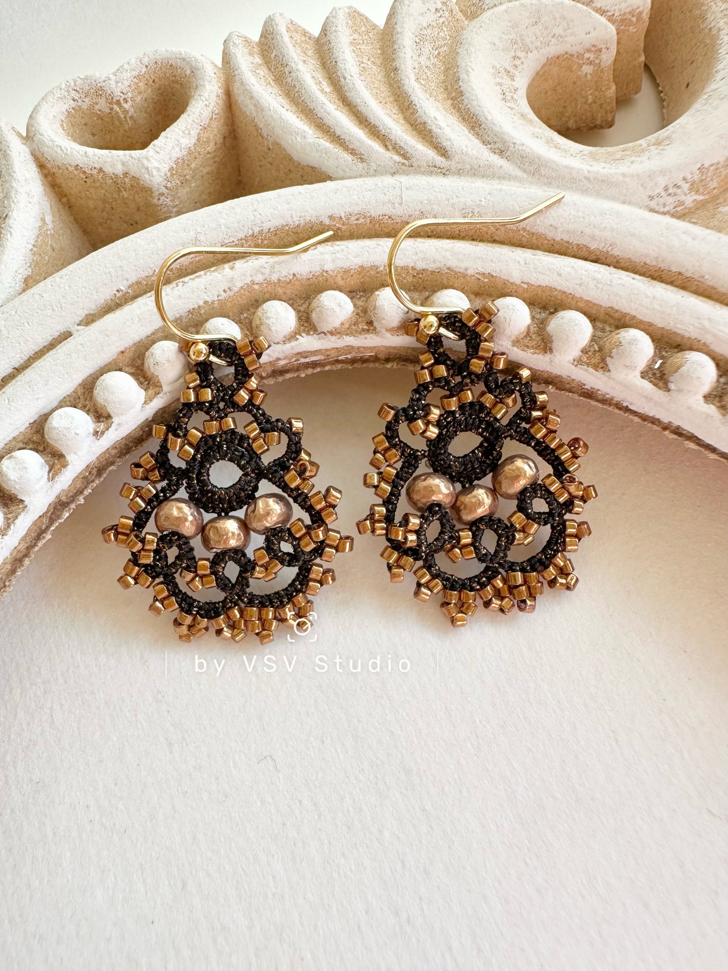 Moonlight Dance White Earrings