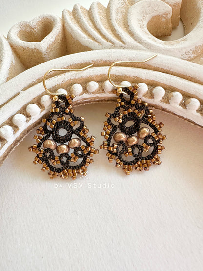 Moonlight Dance White Earrings